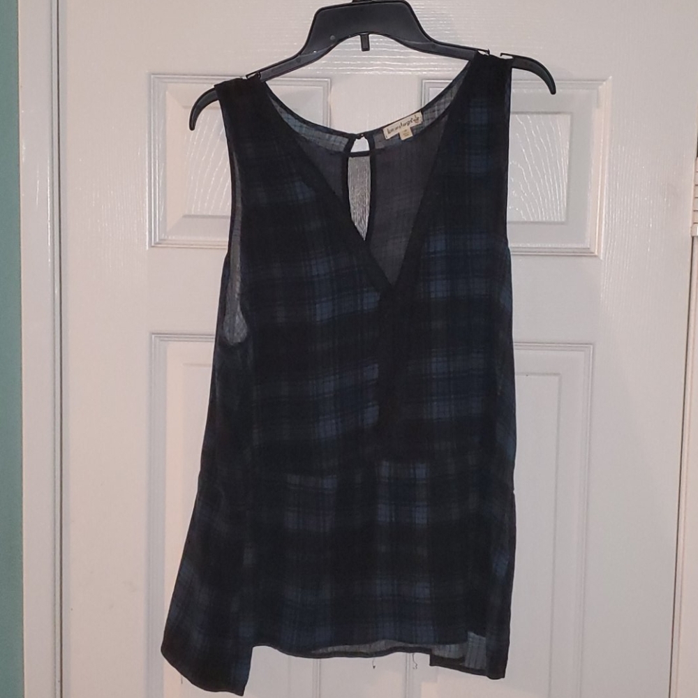 Shirt - Picture 2 of 4
